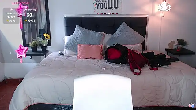 vaness weet online show from 03-13-25, 05:50