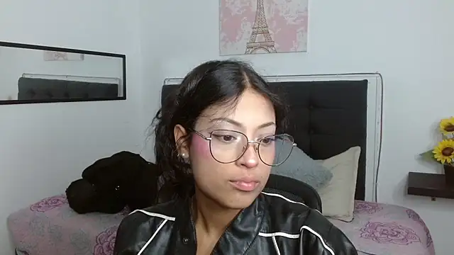 Snapshot of vaness_weet chatting on 06-01-26, 08:32 vaness weet online show from 06-01-26, 08:32