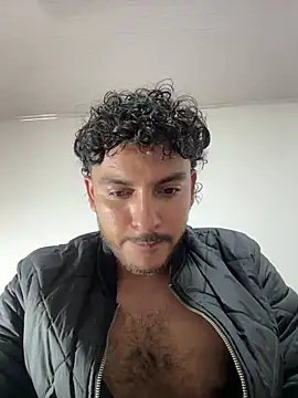 tuyo1995 online show from 12-10-24, 04:56