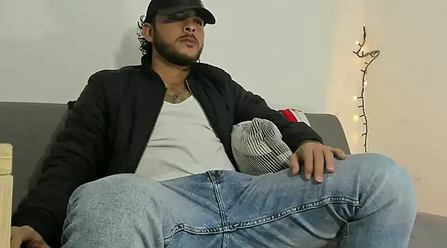 tuyo1995 online show from 01-12-25, 09:40