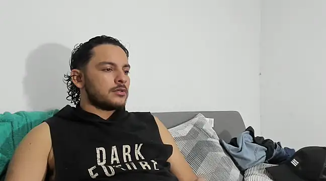 tuyo1995 online show from 03-12-25, 07:02