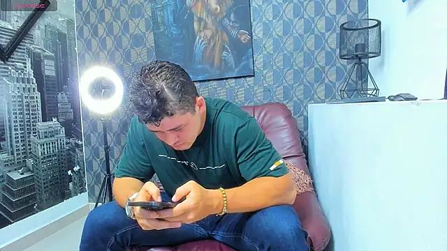 Leonsmoron online show from 12-21-25, 10:50