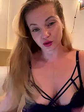 Lady  Maria online show from 11-08-25, 04:07