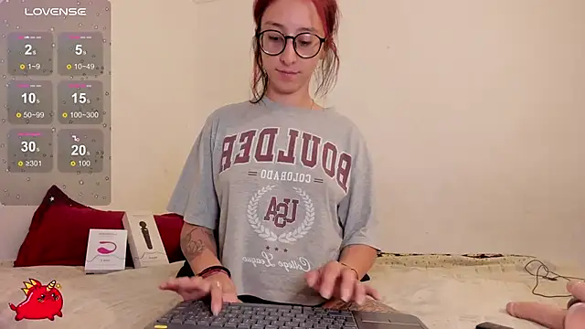 Snapshot of HEAVY_MEGAN chatting on 02-16-25, 03:37 HEAVY MEGAN online show from 02-16-25, 03:37