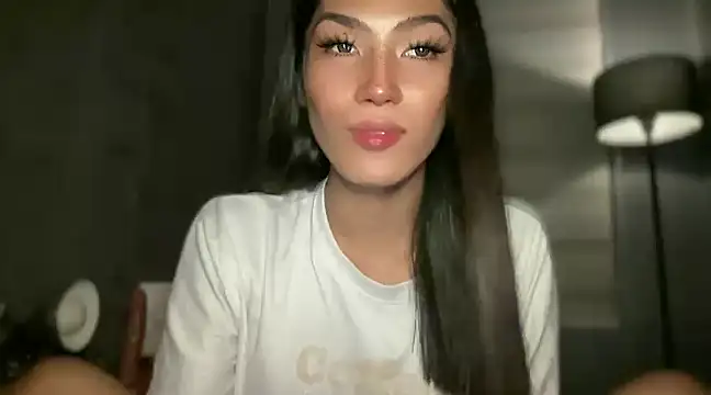 Snapshot of Bella_Gordon chatting on 12-05-24, 09:39 Bella Gordon online show from 12-05-24, 09:39