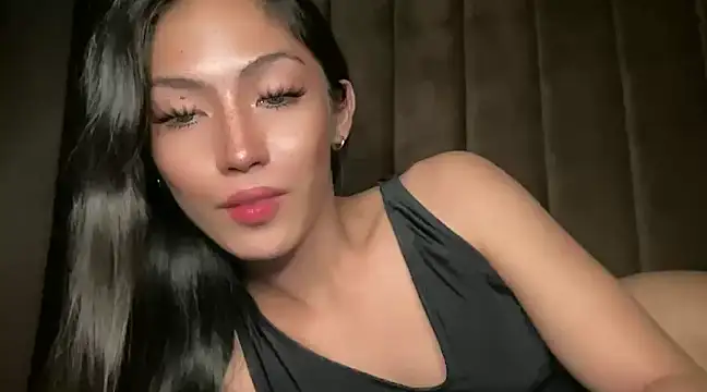 Snapshot of Bella_Gordon chatting on 01-03-25, 01:48 Bella Gordon online show from 01-03-25, 01:48