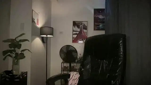 Snapshot of Bella_Gordon chatting on 09-20-25, 05:58 Bella Gordon online show from 09-20-25, 05:58