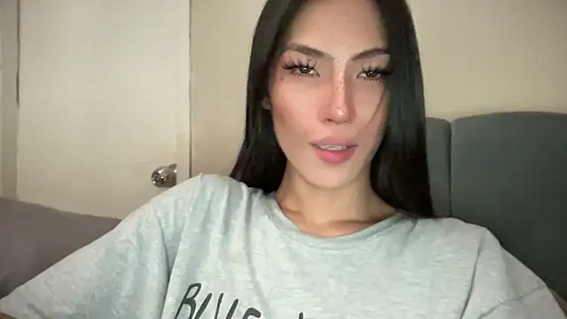 Snapshot of Bella_Gordon chatting on 09-21-25, 06:15 Bella Gordon online show from 09-21-25, 06:15