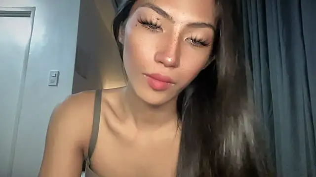 Snapshot of Bella_Gordon chatting on 10-23-25, 11:03 Bella Gordon online show from 10-23-25, 11:03