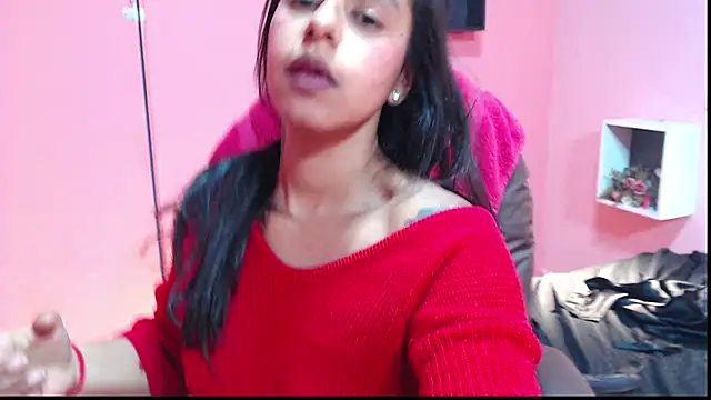 Snapshot of Desipleasure chatting on 02-14-25, 11:09 Desipleasure online show from 02-14-25, 11:09