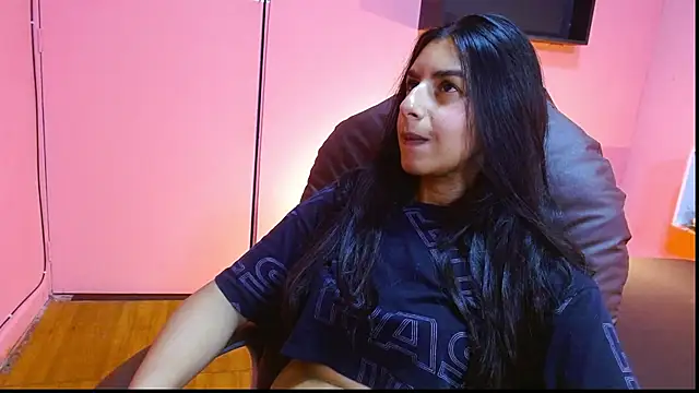 Snapshot of Desipleasure chatting on 03-11-25, 08:20 Desipleasure online show from 03-11-25, 08:20