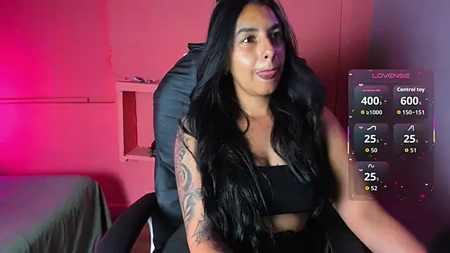 Snapshot of Desipleasure chatting on 10-24-25, 08:27 Desipleasure online show from 10-24-25, 08:27