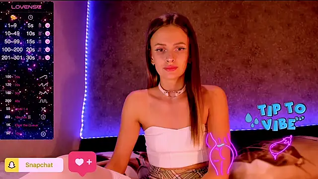 Snapshot of madina_taher chatting on 01-05-25, 10:19 madina taher online show from 01-05-25, 10:19