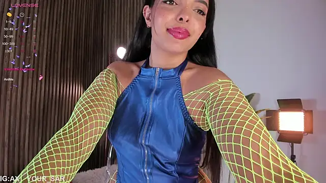 SaraFerrerx online show from 10-17-25, 07:05