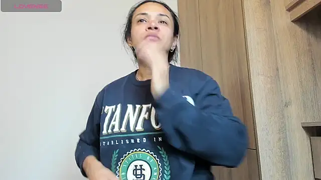 Bessie32 online show from 03-14-25, 10:50