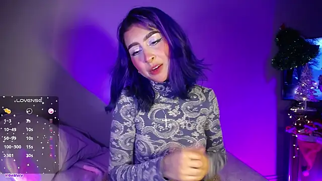 Cinamoonn online show from 12-26-24, 08:42