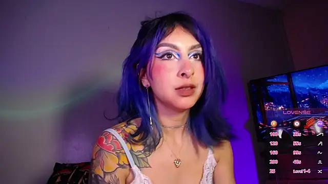 Cinamoonn online show from 01-19-25, 07:58