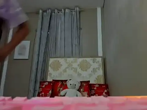 Snapshot of lady_kim_boner chatting on 12-22-24, 07:22 lady kim boner online show from 12-22-24, 07:22