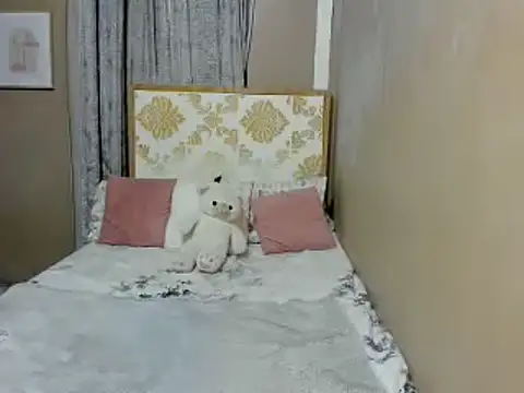 Snapshot of lady_kim_boner chatting on 02-27-25, 12:34 lady kim boner online show from 02-27-25, 12:34