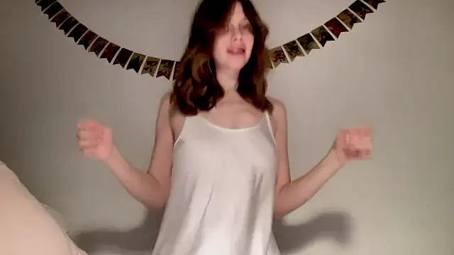 Nikki Mimimi online show from 01-11-25, 01:22