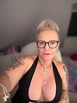 German Milf online show from 11-05-25, 02:06