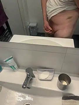 Snapshot of ginger_fun chatting on 03-21-25, 10:50 ginger fun online show from 03-21-25, 10:50