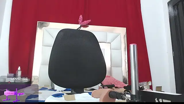 Snapshot of candyrojas chatting on 10-18-25, 07:31 candyrojas online show from 10-18-25, 07:31