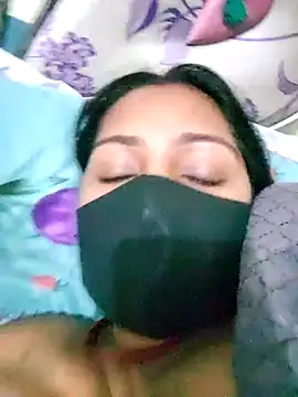 Shristiprakash0 online show from 11-18-25, 04:28