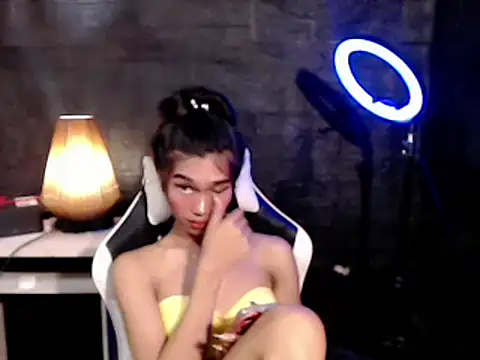 ToKeNa online show from 03-23-25, 01:31