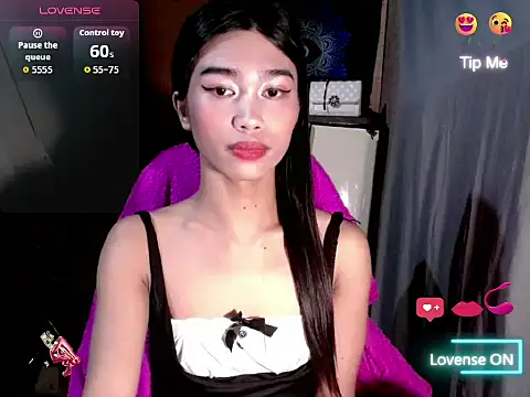 ToKeNa online show from 10-25-25, 10:34