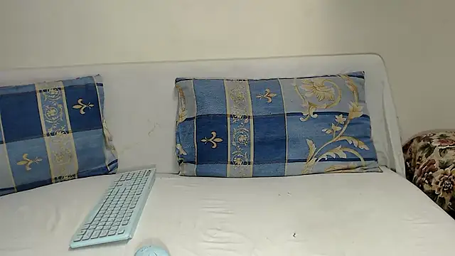 amrozia online show from 06-18-26, 08:03