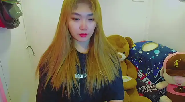 Snapshot of TR4NSCUTI3 chatting on 02-01-25, 09:51 TR4NSCUTI3 online show from 02-01-25, 09:51