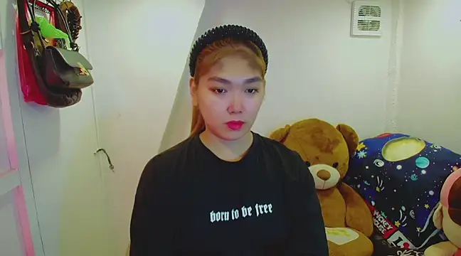 Snapshot of TR4NSCUTI3 chatting on 02-02-25, 01:02 TR4NSCUTI3 online show from 02-02-25, 01:02