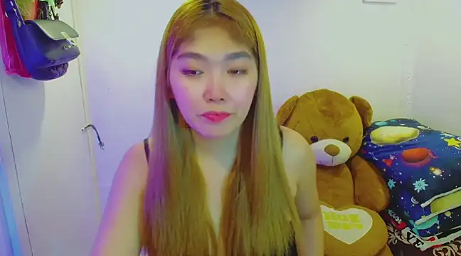 Snapshot of TR4NSCUTI3 chatting on 02-02-25, 06:42 TR4NSCUTI3 online show from 02-02-25, 06:42