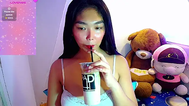 Snapshot of TR4NSCUTI3 chatting on 10-11-25, 05:11 TR4NSCUTI3 online show from 10-11-25, 05:11