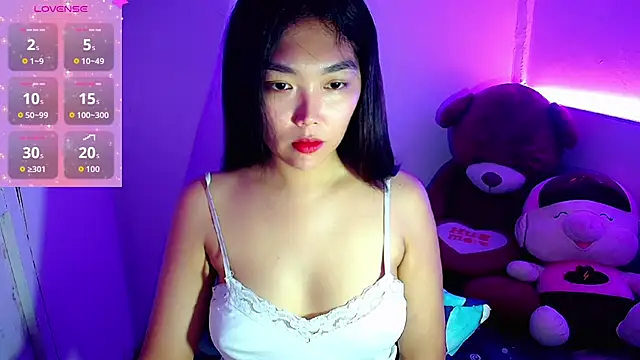 Snapshot of TR4NSCUTI3 chatting on 10-24-25, 07:32 TR4NSCUTI3 online show from 10-24-25, 07:32