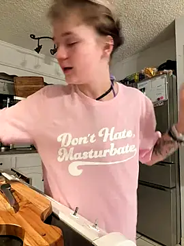 Cutiepiespanks online show from 12-18-25, 01:22