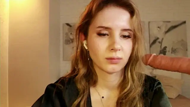 Betty June online show from 03-04-25, 04:06