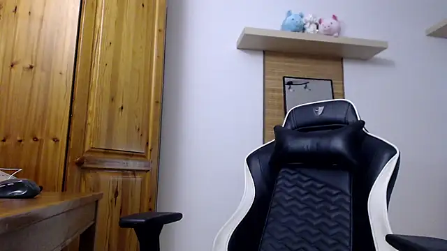 Lisakisss online show from 10-06-25, 06:44