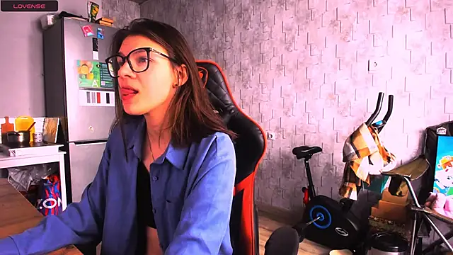 MollyLollipop online show from 03-17-25, 04:29