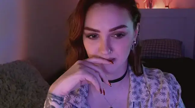 LilyFarey online show from 12-19-24, 05:08