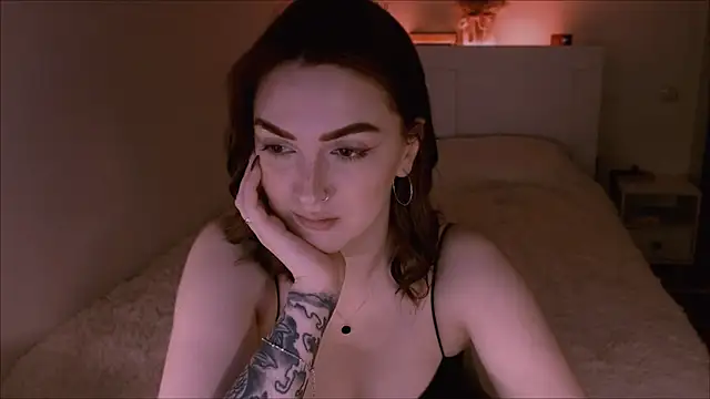 LilyFarey online show from 02-04-25, 06:49