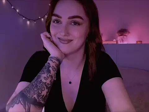 LilyFarey online show from 02-12-25, 06:19