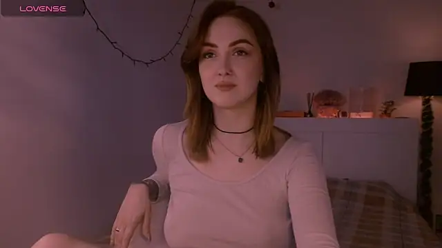 LilyFarey online show from 11-16-25, 06:57