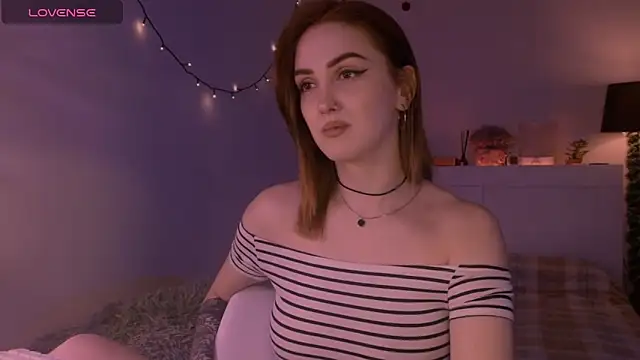 LilyFarey online show from 11-19-25, 06:19