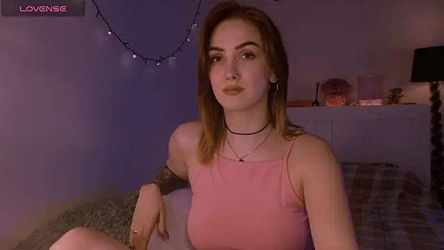 LilyFarey online show from 11-28-25, 05:26