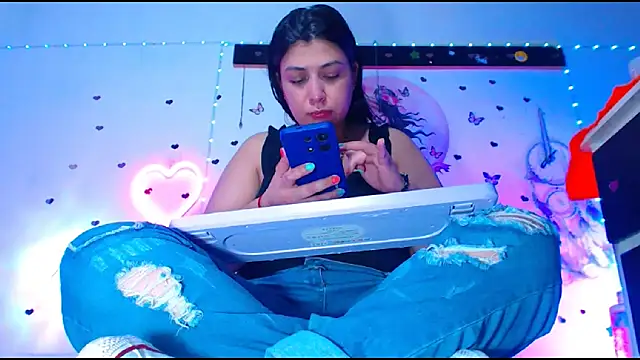 Snapshot of oliviarodriguez2u chatting on 05-06-26, 09:53 oliviarodriguez2u online show from 05-06-26, 09:53