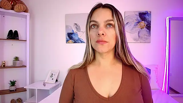 Isabella Harley online show from 06-05-26, 01:17