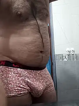 Snapshot of desicockandball chatting on 03-04-25, 07:01 desicockandball online show from 03-04-25, 07:01