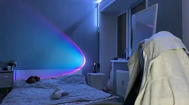 Uniarten online show from 12-29-24, 07:00